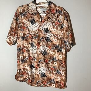 Hukilau Fashions Hawaiian short sleeve shirt floral vintage pointed collar